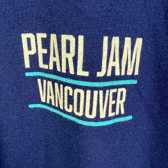 Men's Pearl Jam Vancouver 04/24 Skull Concert T-Shirt - Size XL - Picture 2 of 5
